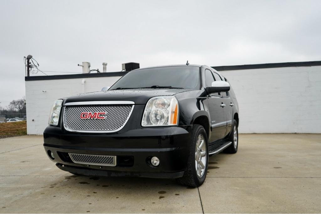 GMC Yukon Denali 2WD 2014