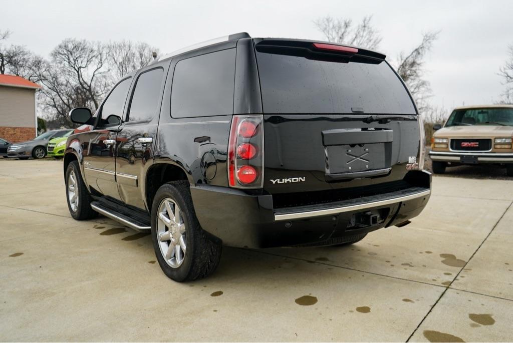 GMC Yukon Denali 2WD 2014