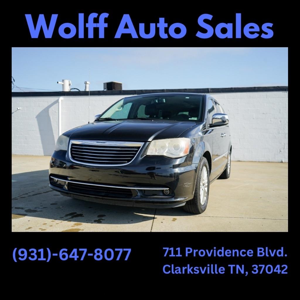 Chrysler Town & Country Limited 2013
