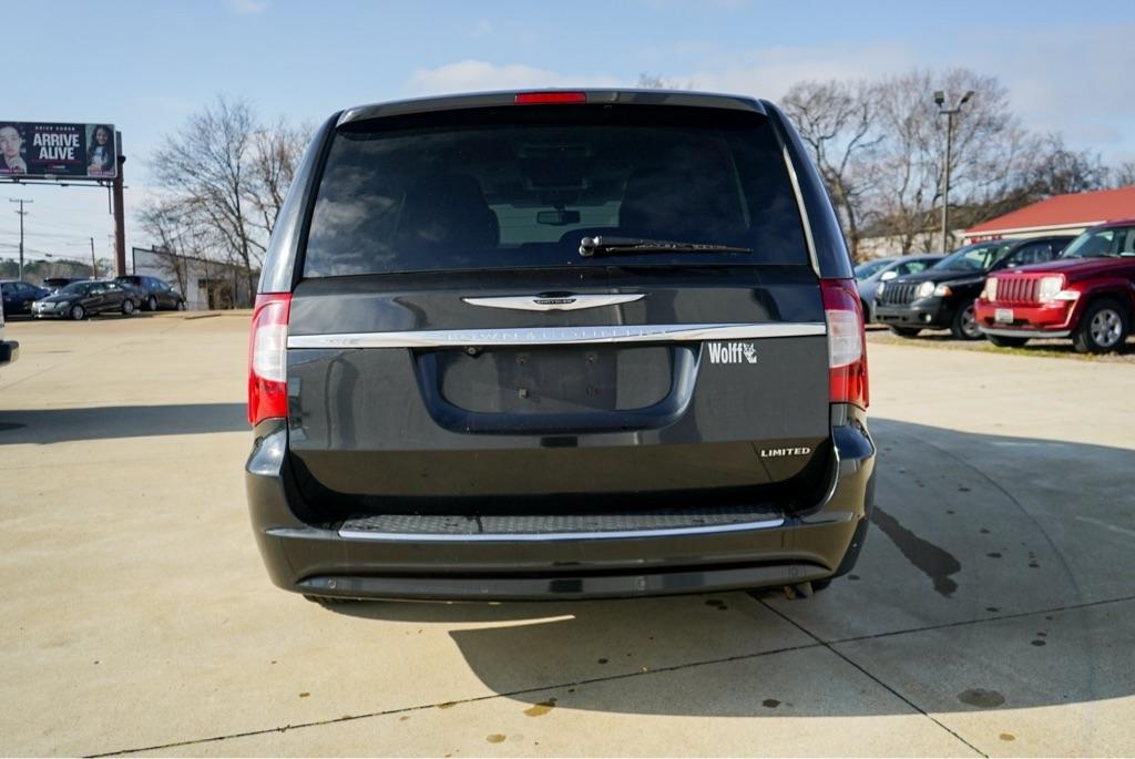 Chrysler Town & Country Limited 2013