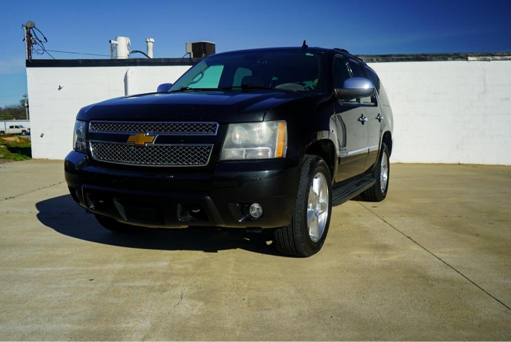 Chevrolet Tahoe LTZ 4WD 2011