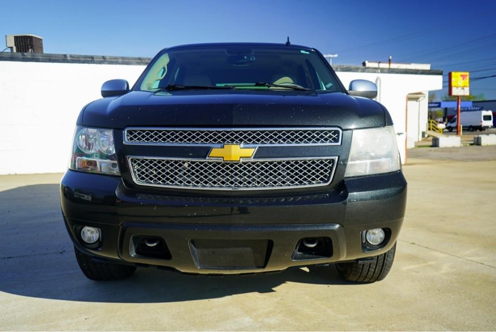 Chevrolet Tahoe LTZ 4WD 2011