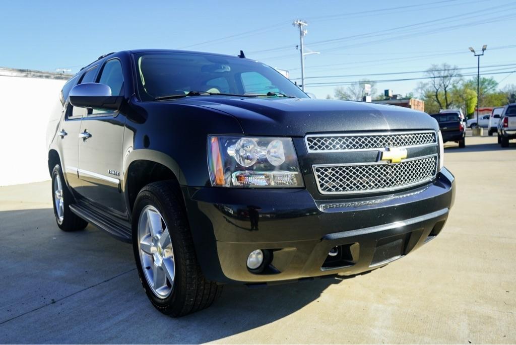Chevrolet Tahoe LTZ 4WD 2011