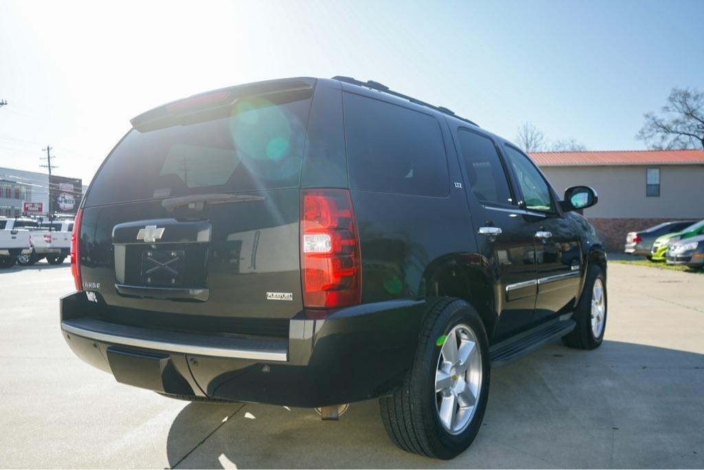 Chevrolet Tahoe LTZ 4WD 2011