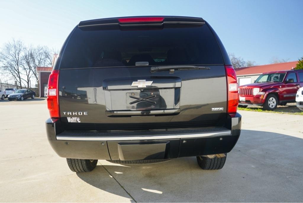 Chevrolet Tahoe LTZ 4WD 2011