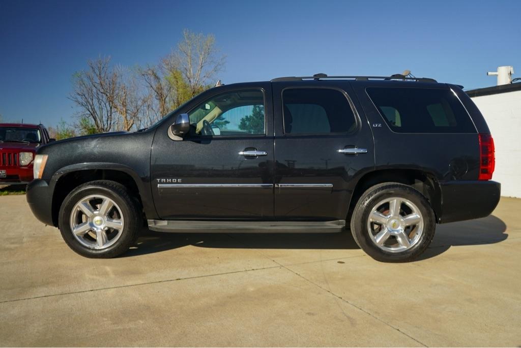 Chevrolet Tahoe LTZ 4WD 2011