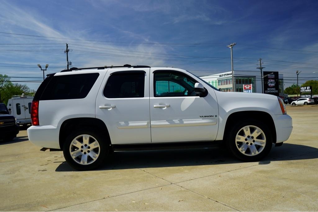 GMC Yukon SLE-1 4WD 2008