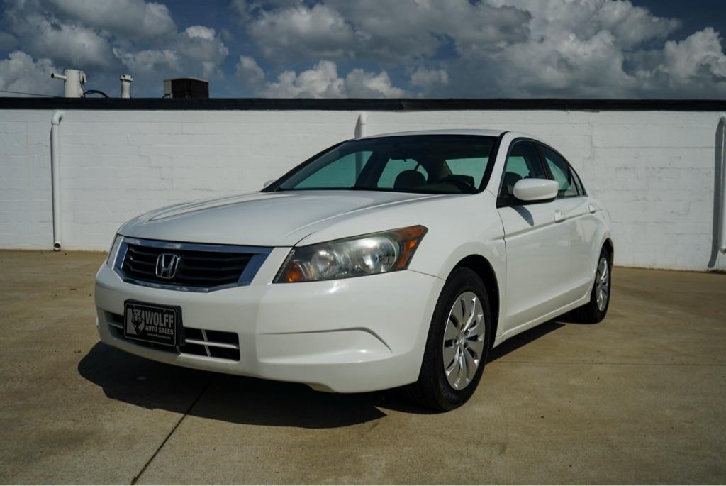 Honda Accord LX sedan AT 2010