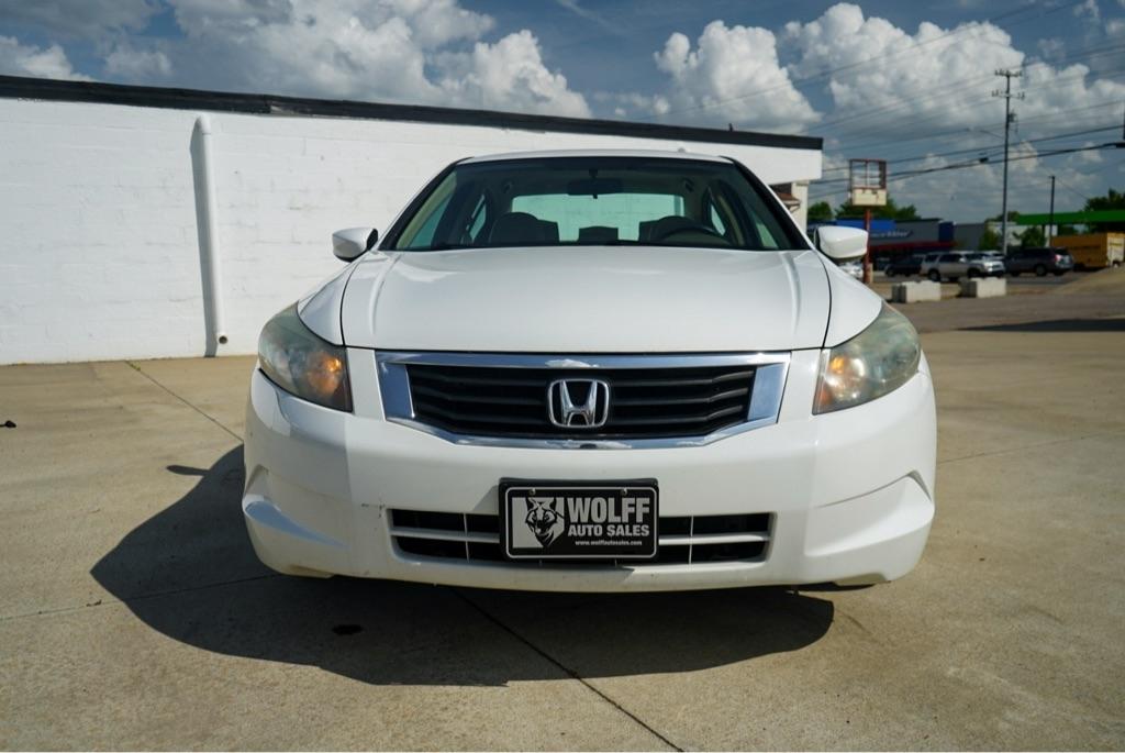 Honda Accord LX sedan AT 2010