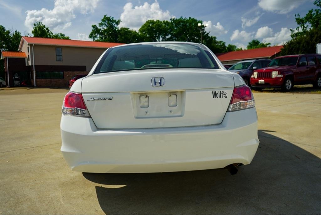 Honda Accord LX sedan AT 2010