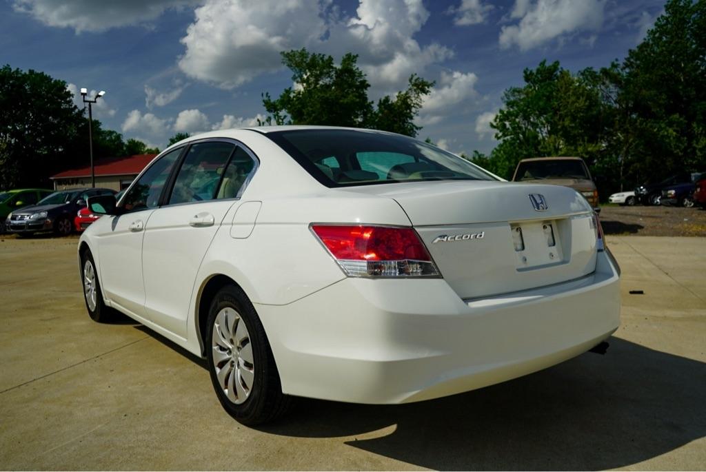 Honda Accord LX sedan AT 2010
