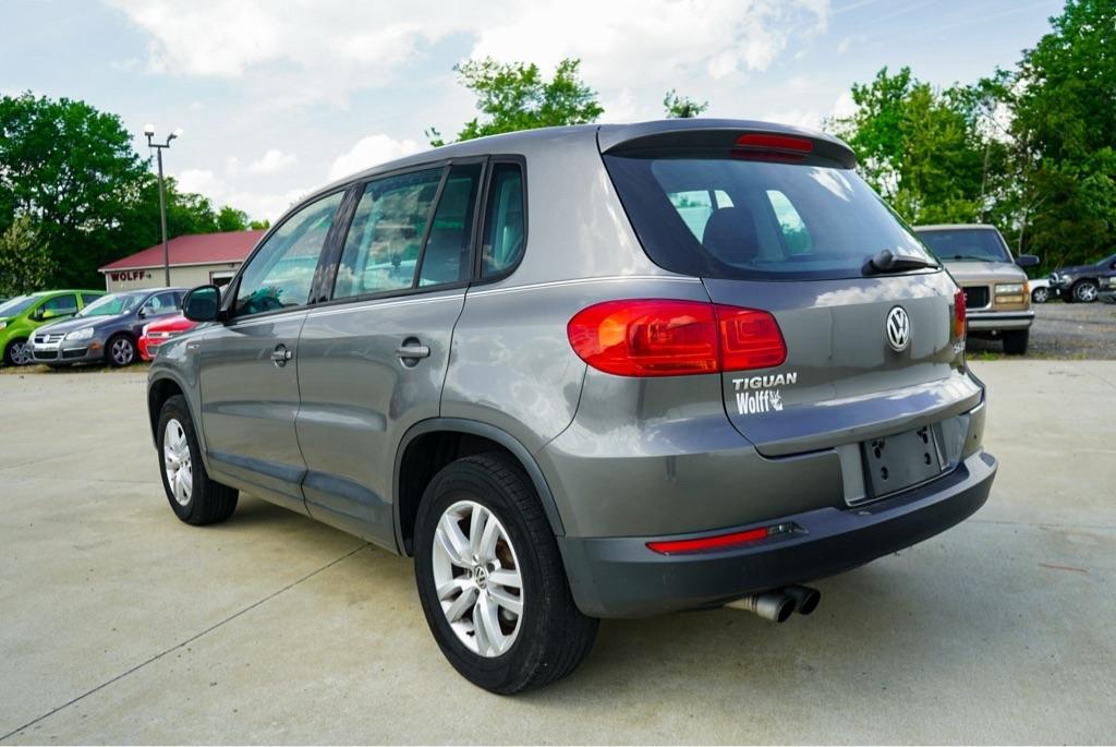 Volkswagen Tiguan S 2012