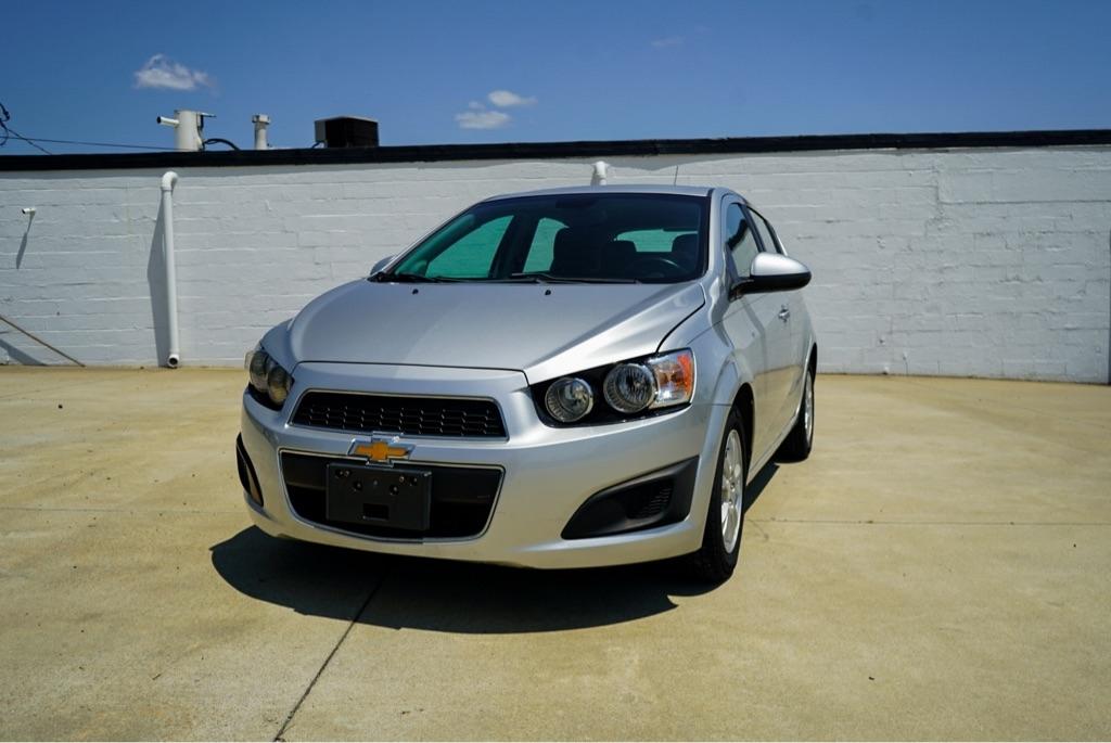Chevrolet Sonic 2LT 5-Door 2012