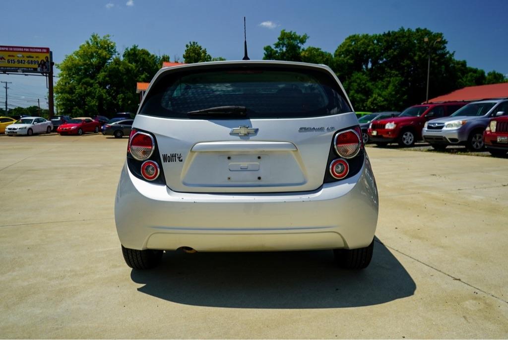 Chevrolet Sonic 2LT 5-Door 2012