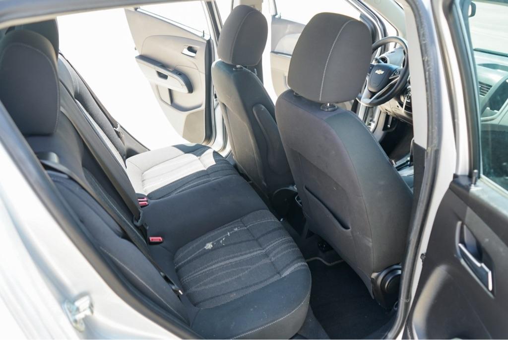 Chevrolet Sonic 2LT 5-Door 2012
