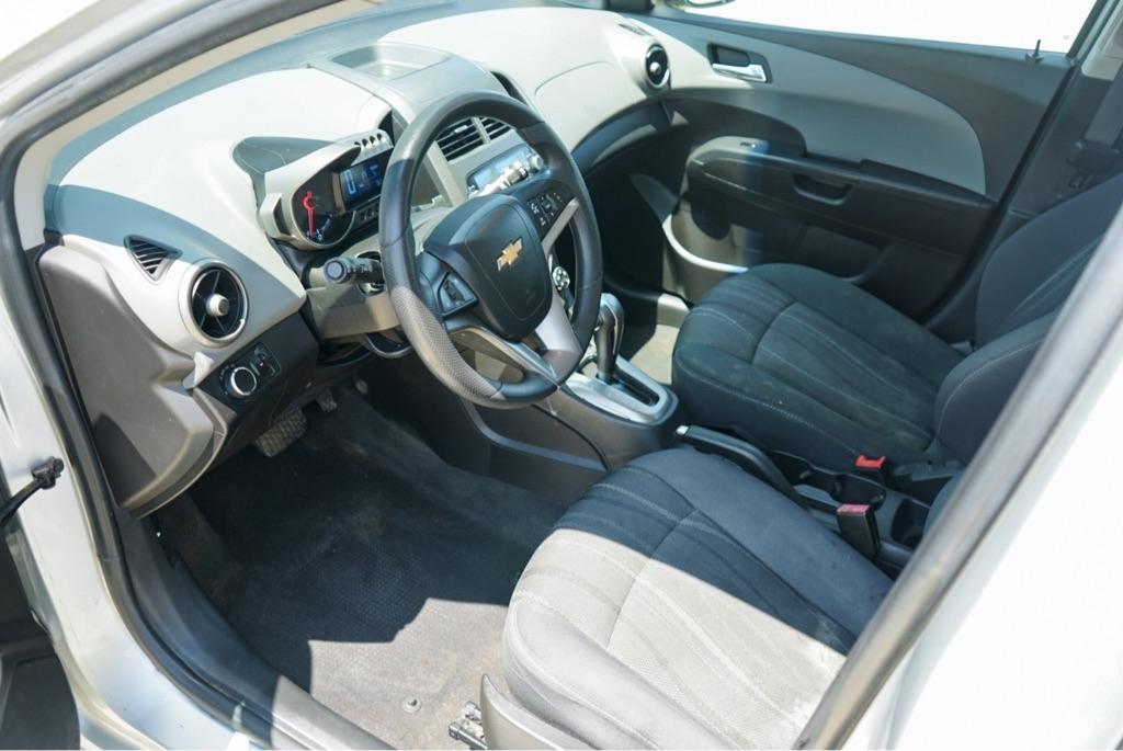 Chevrolet Sonic 2LT 5-Door 2012
