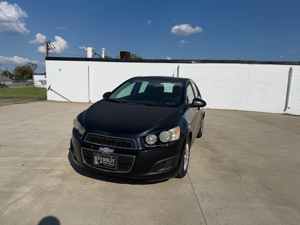 Chevrolet Sonic photo 2