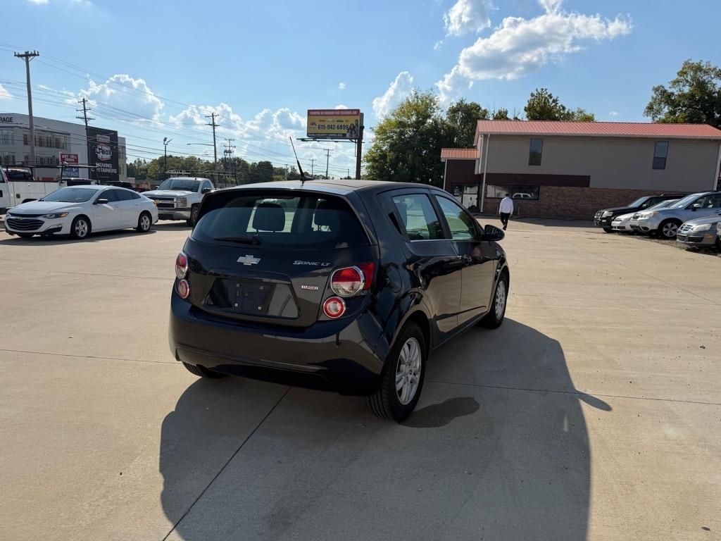 Chevrolet Sonic photo 6