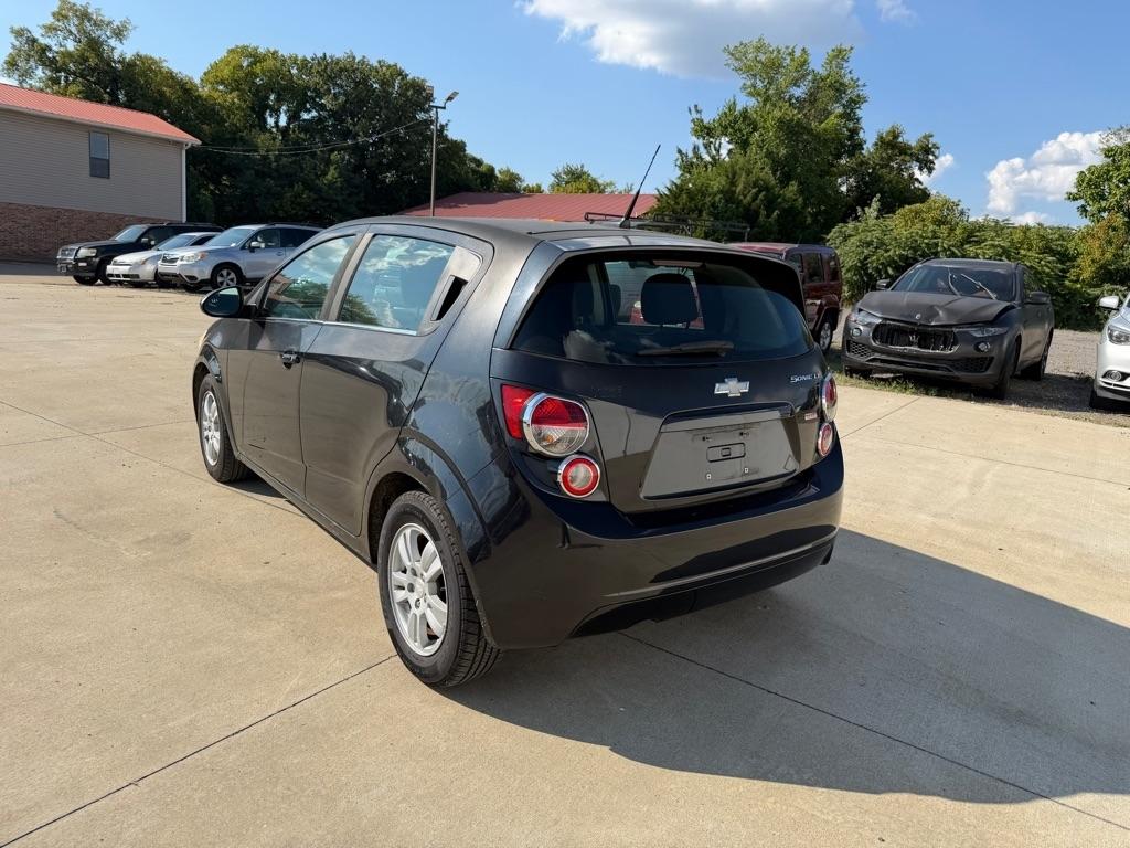 Chevrolet Sonic photo 8