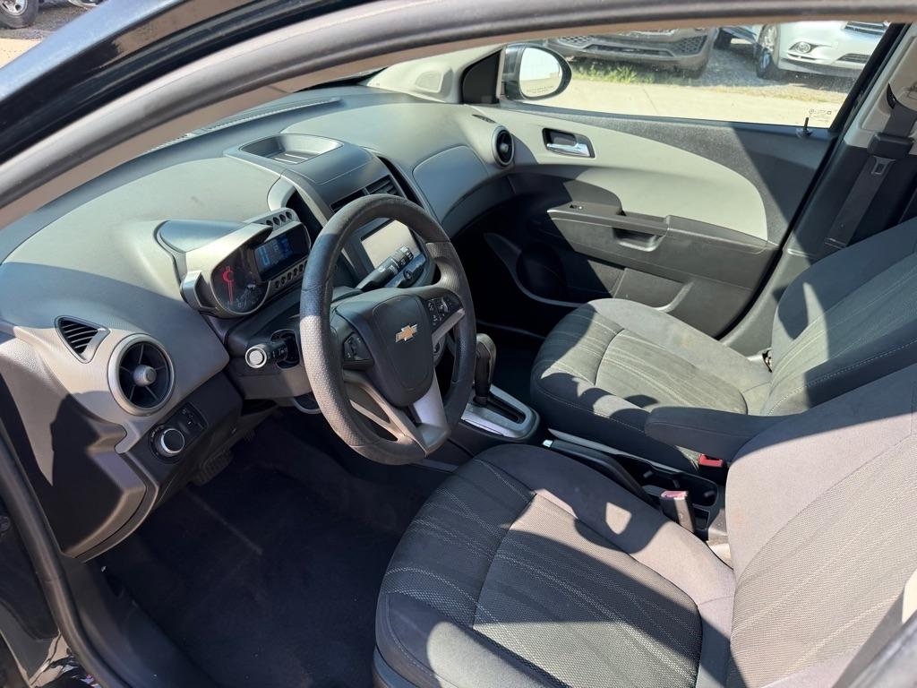 Chevrolet Sonic photo 13