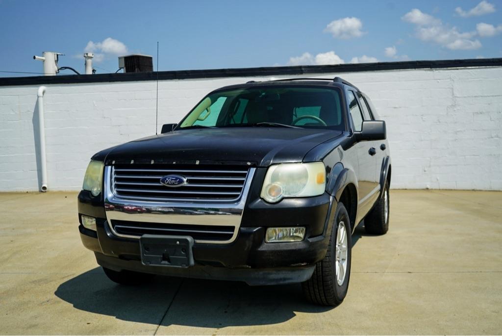 Ford Explorer XLT 4.0L 2WD 2009