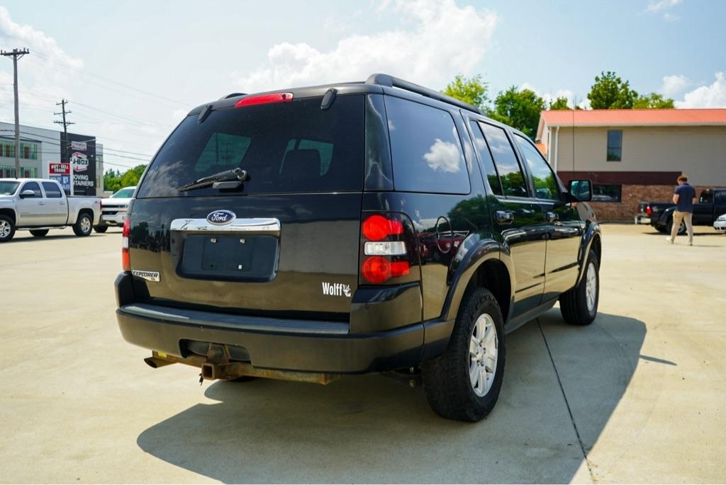 Ford Explorer XLT 4.0L 2WD 2009