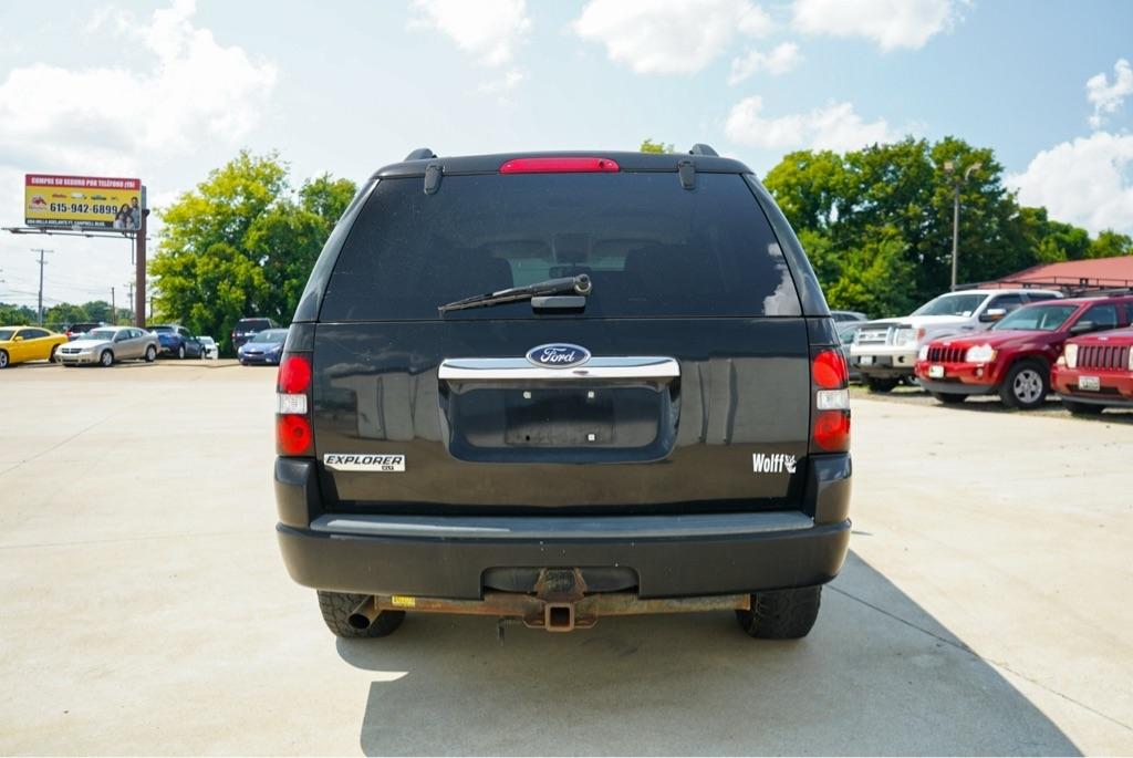 Ford Explorer XLT 4.0L 2WD 2009