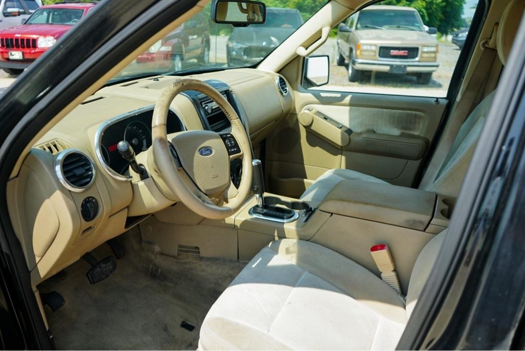 Ford Explorer XLT 4.0L 2WD 2009