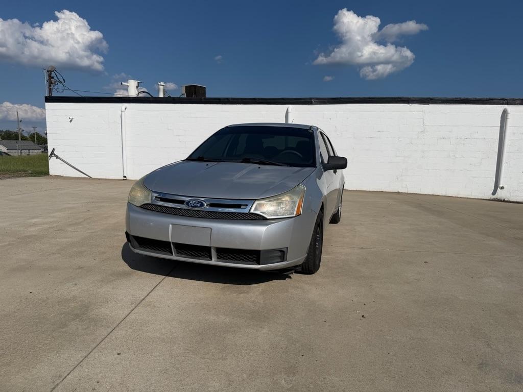 Ford Focus SE Sedan 2010