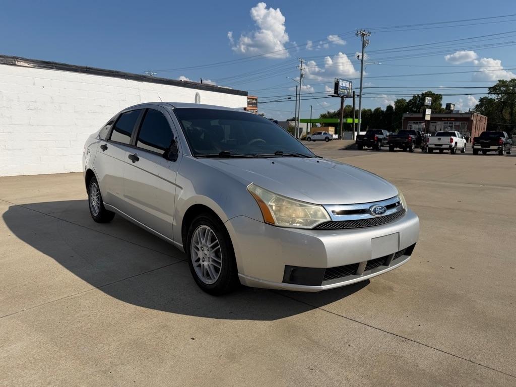 Ford Focus SE Sedan 2010