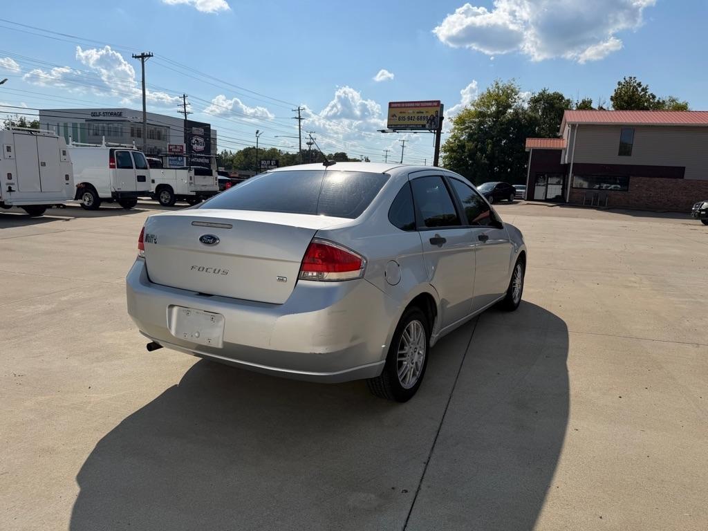 Ford Focus SE Sedan 2010
