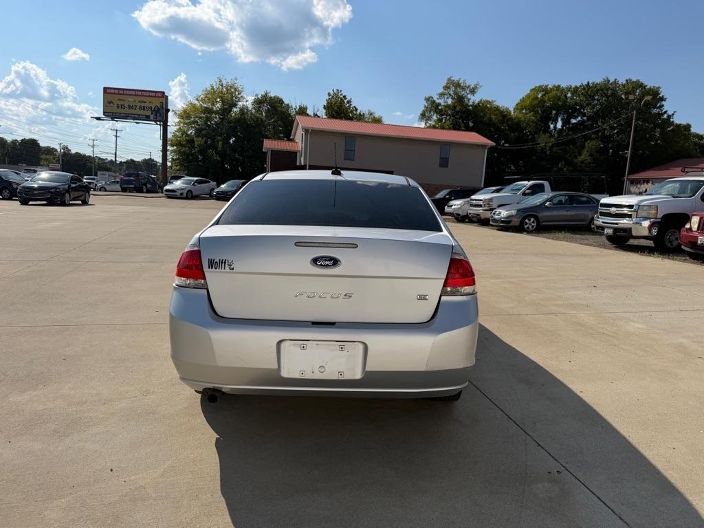 Ford Focus SE Sedan 2010