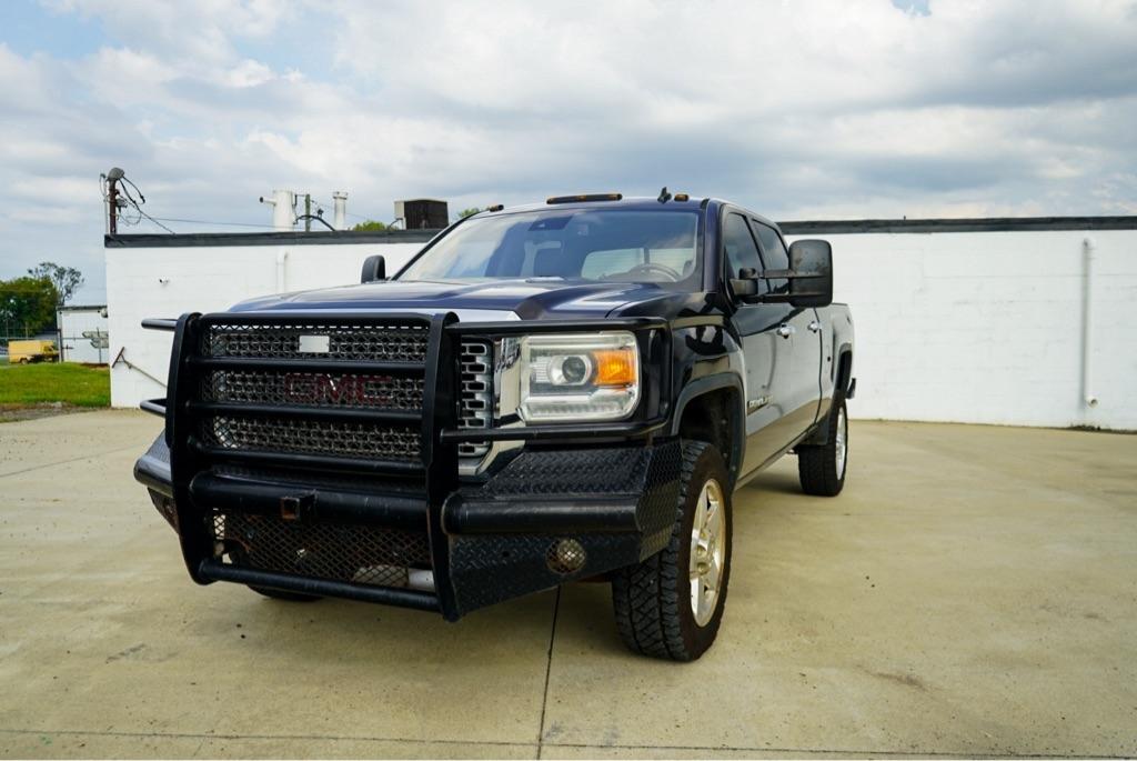 GMC Sierra 2500HD Denali Crew Cab 4WD 2015