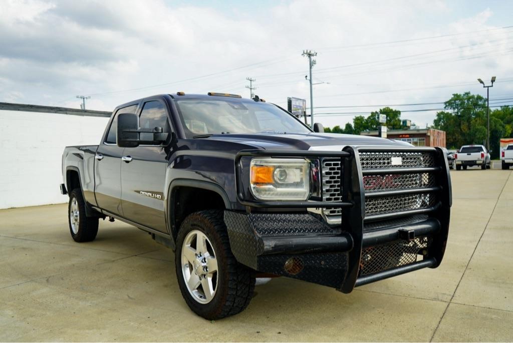 GMC Sierra 2500HD Denali Crew Cab 4WD 2015