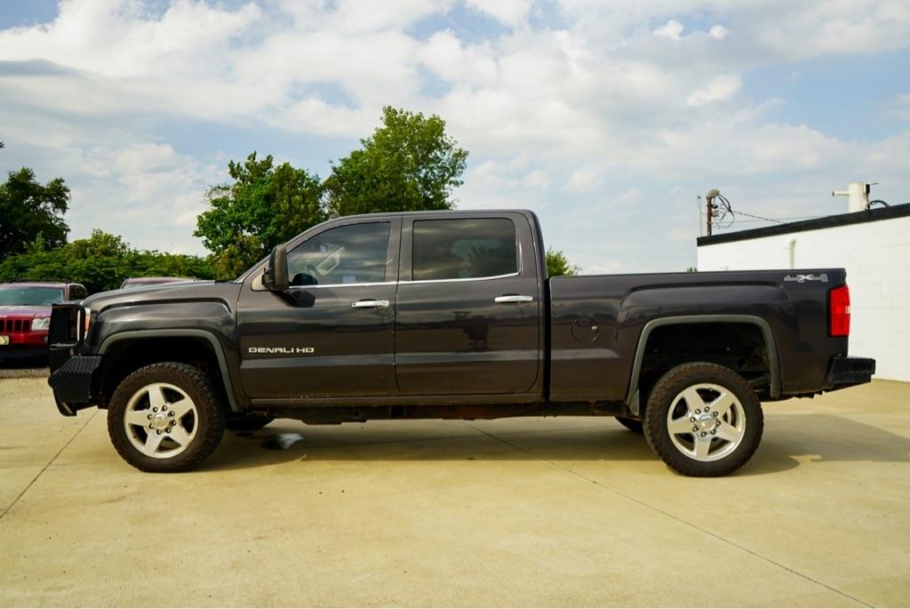GMC Sierra 2500HD Denali Crew Cab 4WD 2015