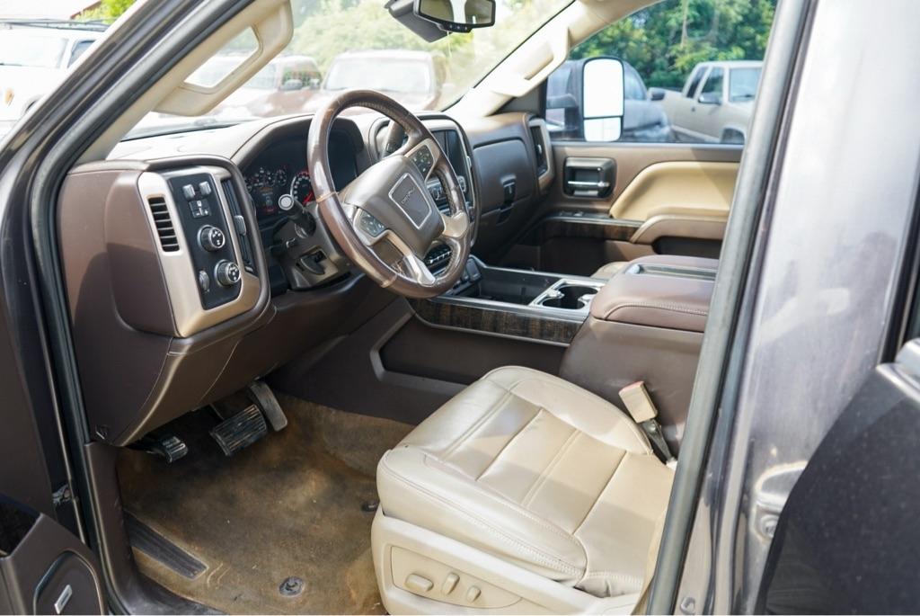 GMC Sierra 2500HD Denali Crew Cab 4WD 2015
