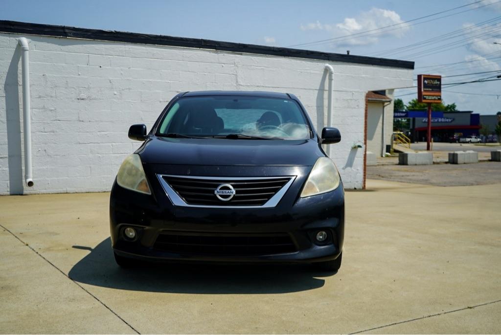 Nissan Versa 1.6 S 4A 2013