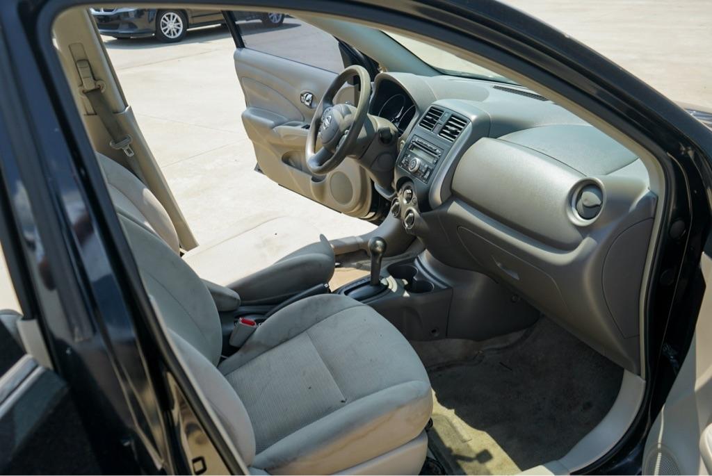 Nissan Versa 1.6 S 4A 2013