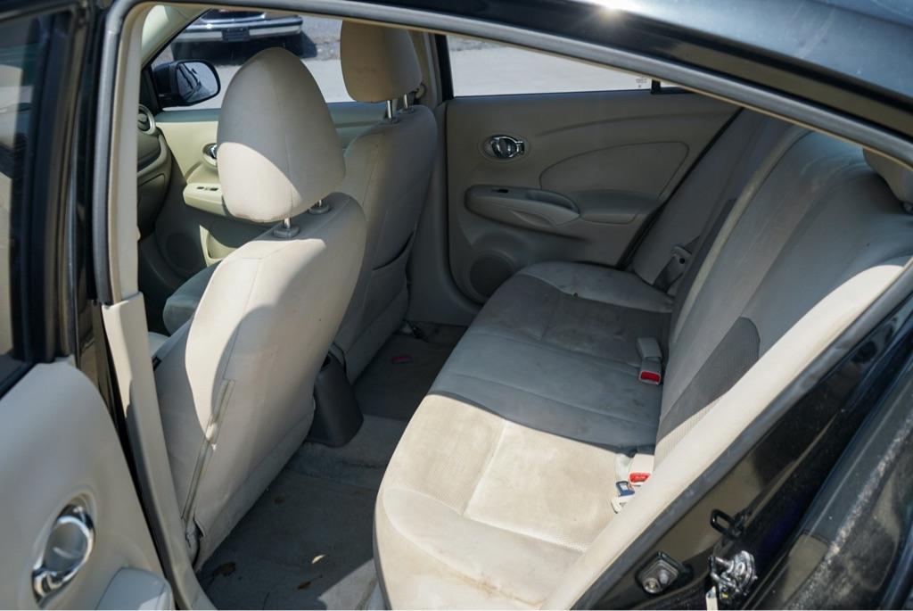 Nissan Versa 1.6 S 4A 2013