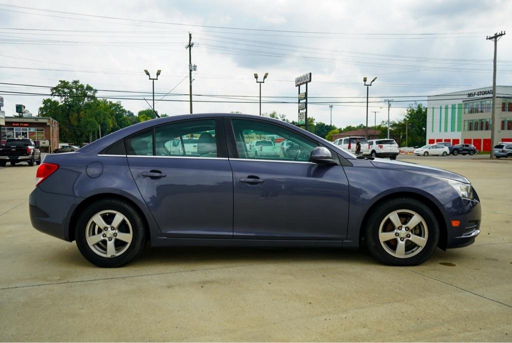 Chevrolet Cruze photo 5