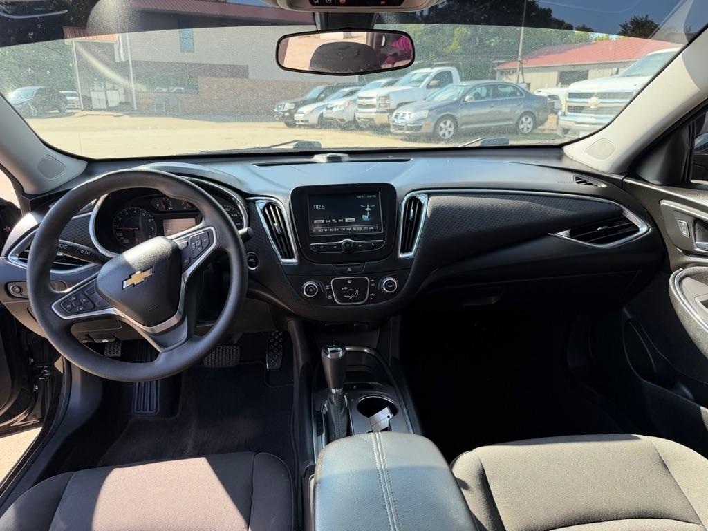 Chevrolet Malibu photo 14