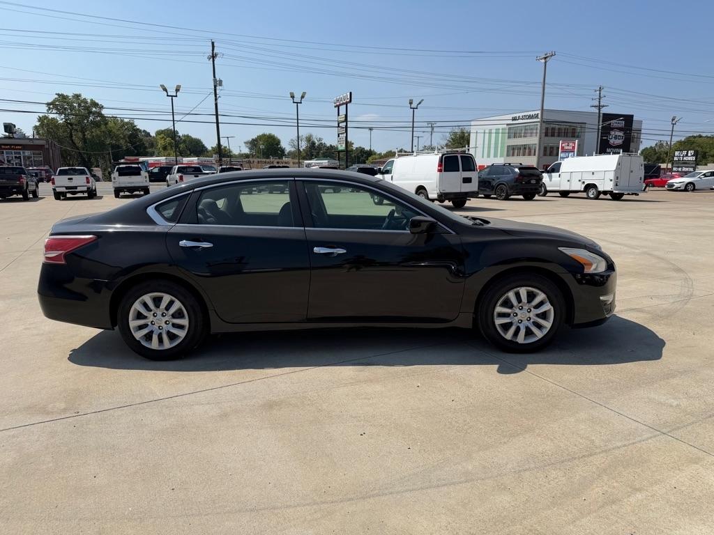 Nissan Altima photo 5