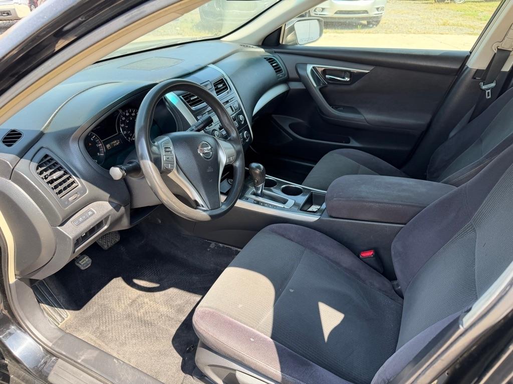 Nissan Altima photo 13