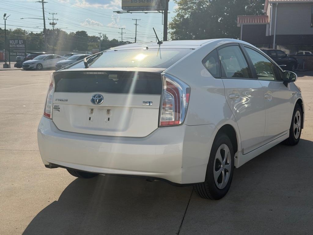 Toyota Prius photo 6