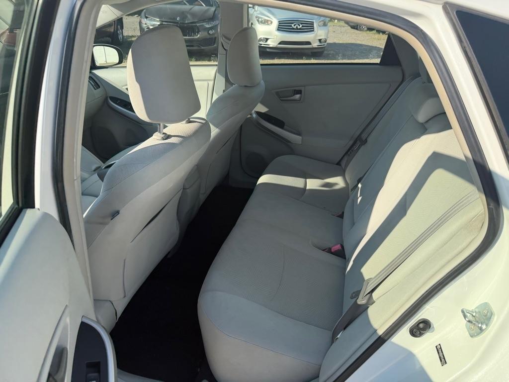 Toyota Prius photo 12