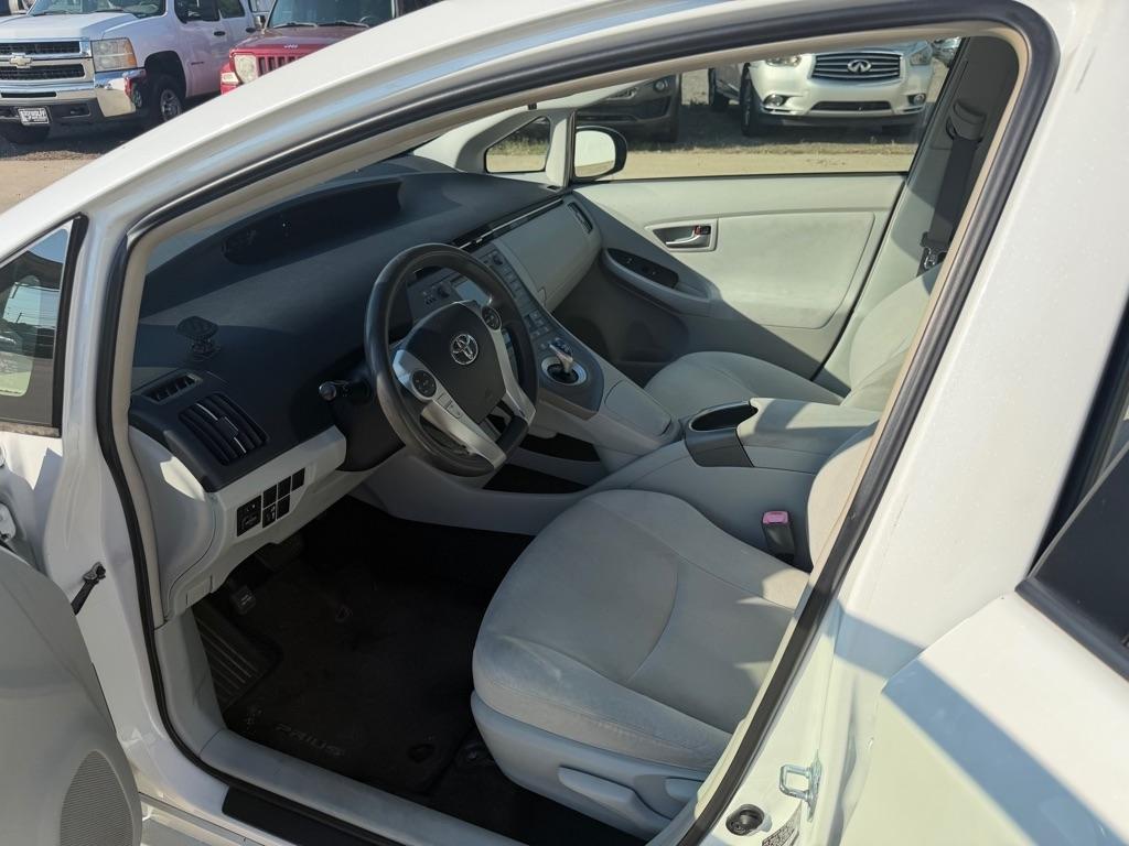 Toyota Prius photo 13