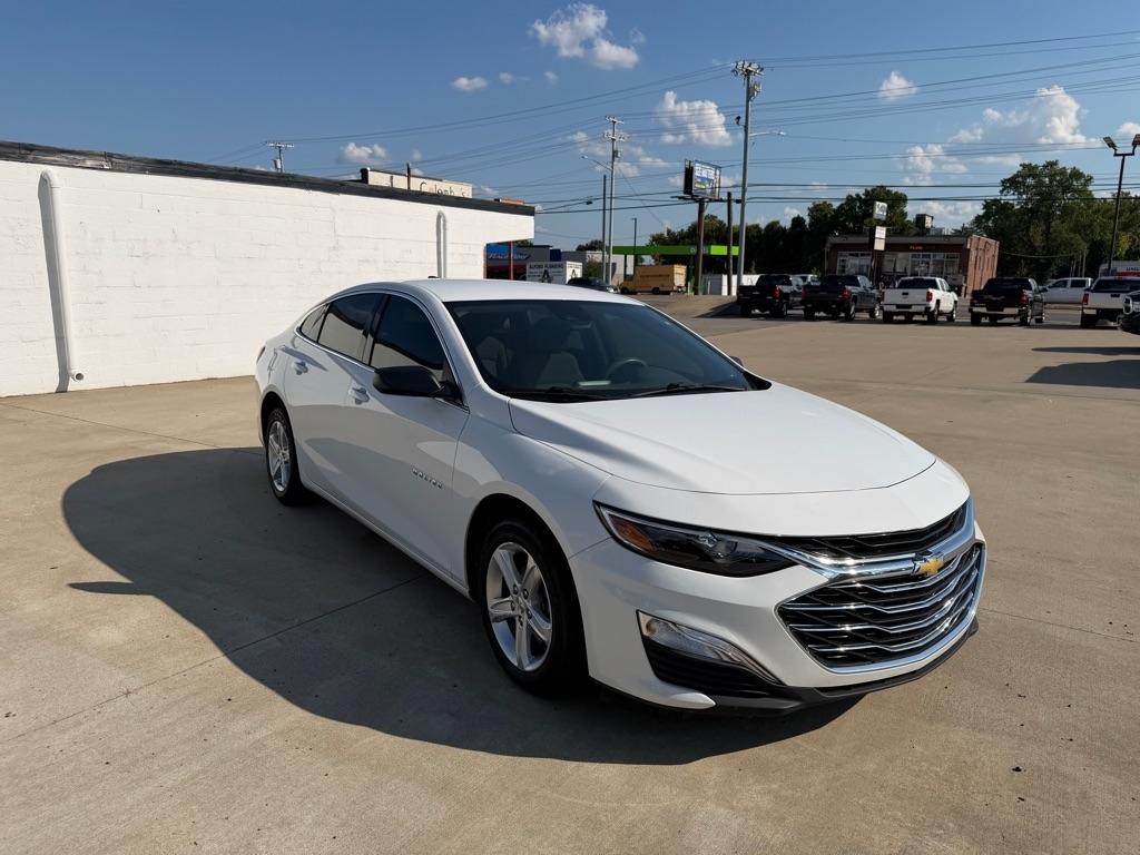 Chevrolet Malibu photo 4
