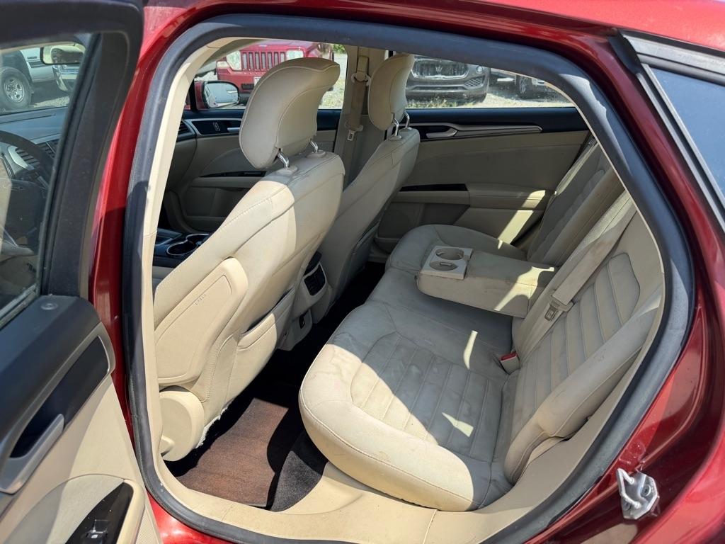 Ford Fusion photo 13