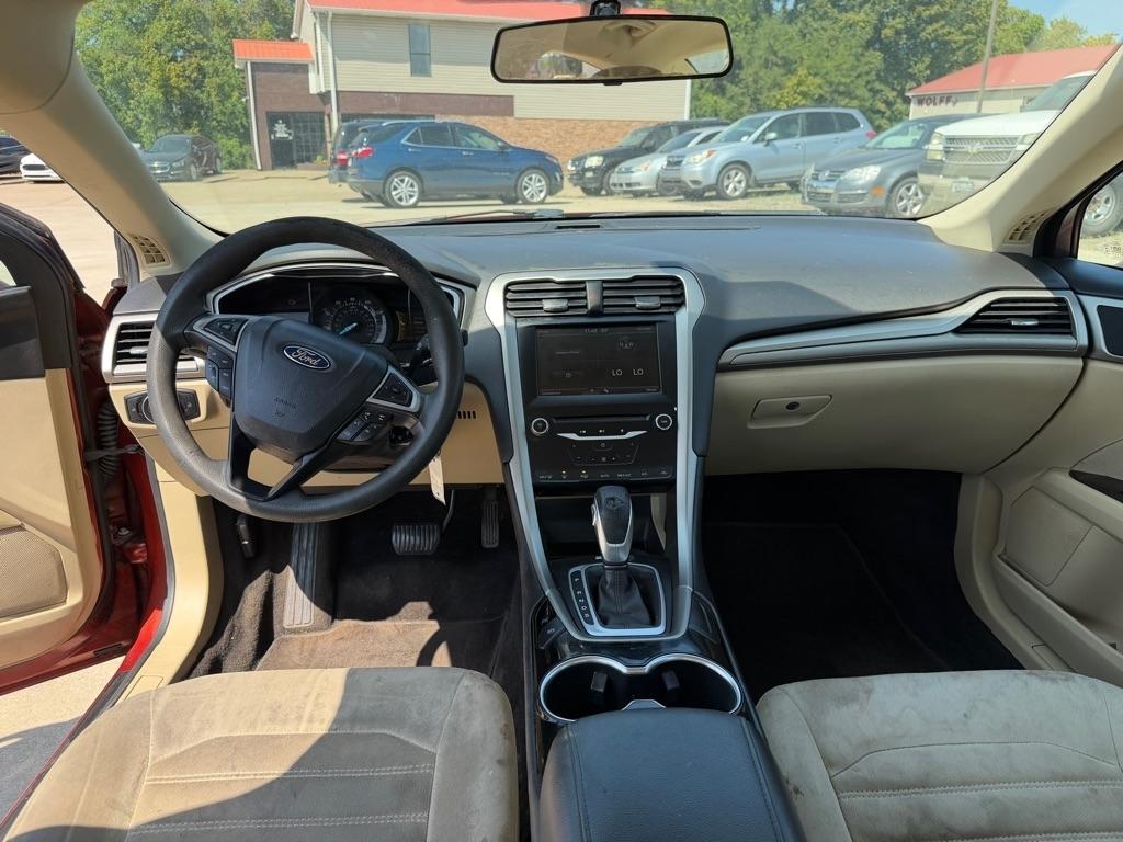 Ford Fusion photo 15