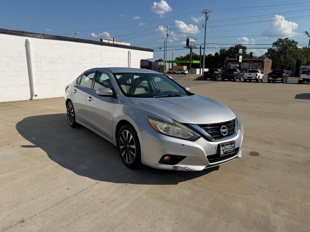 Nissan Altima photo 4